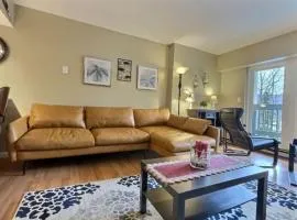 CountryCub- Pool, Hot Tub, Gym, Sauna, Near Resort