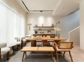Miss Autumn Bakery House &Boutique Hotel