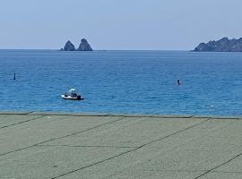 bord de mer "L'ONADA" Sablettes Saint Elme Saint Mandrier, hotel a La Seyne-sur-Mer