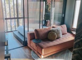 Green Rooms Braddon - Themed Micro Apartments in Canberra's Trendiest Neighborhood