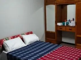 Singhs apartment double budget shared room