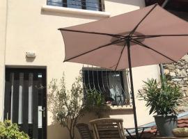 Au près de tout, hotel i Neuvecelle