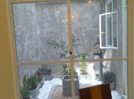 Priyalanka Aprtments, hotel v destinaci Wadduwa