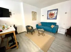L'Adrien studio tout confort avec terrasse