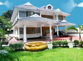 6 Large Bedrooms house at kottayam town #812!983!5682、コッタヤムのホテル