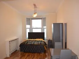 Premier London Rooms