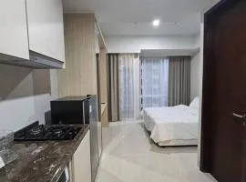 Green Sedayu Apartment Suite by Ellison