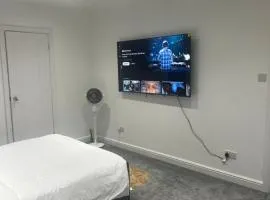 Spacious self-contained studio