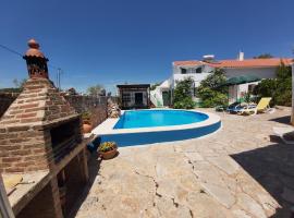 Casa Delfim - Casa Azul، فندق في آلتيه