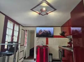 Petit Duplex