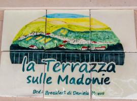 La terrazza sulle Madonie, hotel v destinaci Calcarelli