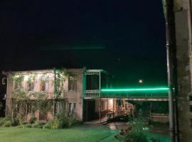 Des Nana, beach hotel in Koko