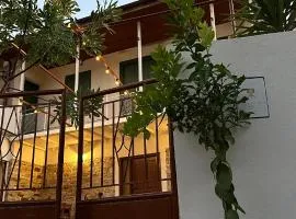 Loucy’s Art Home