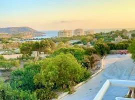 Miguel Ville Golden Sands Manikata