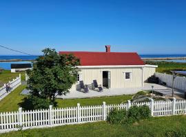 Fishermans Lodge Lofoten, hotel u gradu 'Hov'