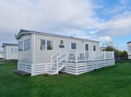 Ana's Coworth, West Sands, Seal Bay Resort, hotel v destinaci Selsey