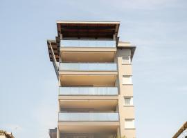 100 m from the beach with CABANA and JACUZZI included, hotel a Lignano Sabbiadoro