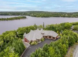 Tranquil Chateau on Moody Lake