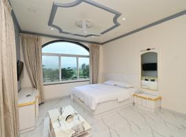 Vedika Garden, 3-sterrenhotel in Lonavala