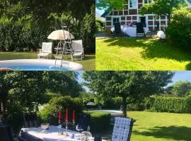 Ferienwohnung Hotel Appartement 2 Schlafzimmer Altes Landhaus Oste mit Terrasse, Grill, Küche, Bad, WLAN, nah am Nordsee Strand