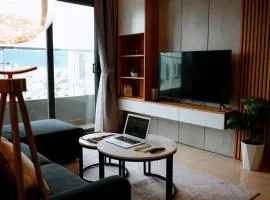 Monarchy Luxury Apartment 3 Bedroom in DaNang by Villuxy