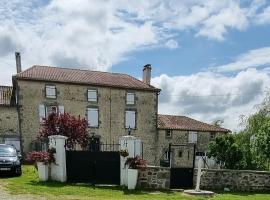 La Petite Locherie, hotel com estacionamento em Oradour-Saint-Genest