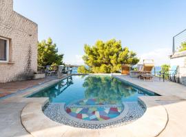 5 Bedroom Stunning Home In Zman, hôtel 4 étoiles à Žman