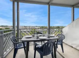 Duplex avec balcon, piscine et accès plage pour 4
