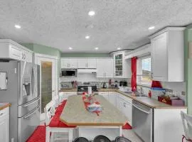 48a Luxury Lake Home W Massage Meditation Gym Ac