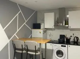 Estudio nuevo y moderno