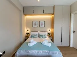 Athena & Phevos Luxury Suite With View In Nea Makri