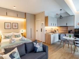 Athena & Phevos - Seaside View Luxury Suite, hotel v destinaci Nea Makri