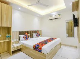 FabExpress Luxury Inn Adarsh Nagar Metro
