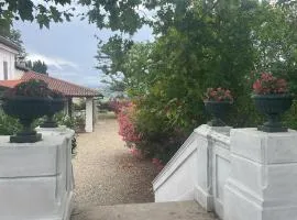 Villa Pona