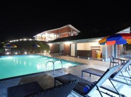 Gaurav Lords Resort, hotel v destinaci Srivardhan