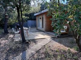 Éco Lodge - Nature et Spa, chalé em Aurons