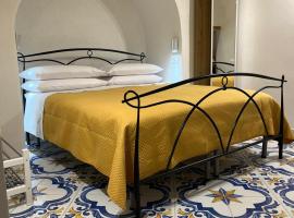 Salvo's House, aparthotel in Furore