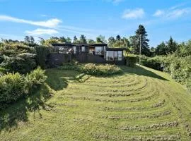 Lovely Home In Fårevejle With Wifi