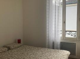 Chambre de 9m2, hotel in Bagnolet