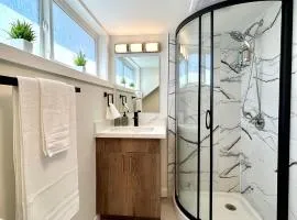 Chic, Cozy & New Prime location with AC, Street Parking #4