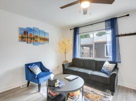 Dayton Condo with Courtyard Less Than 3 to Downtown!、デイトンのホテル