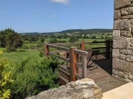 Small Gte For 2 With Pool In Peaceful Burgundy