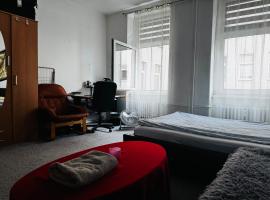 A cosy, super quiet room in Wedding, campsite sa Berlin