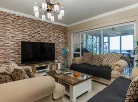 10 Malibu, Beverly Hills Estate
