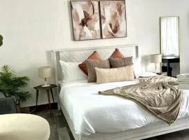 1k Bed Studio Apt With Shared Pool 06