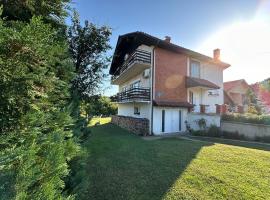 Pansion "Du&scaron;ica", hotel com estacionamento em Bor