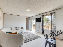 Pet-Friendly Kempner Escape Near Parks and Trails!，位于Kempner的酒店