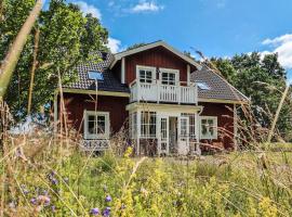 Awesome Home In Vislanda With Wifi, hotel v destinaci Vislanda