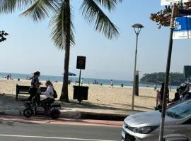 Apartamento na quadra mar