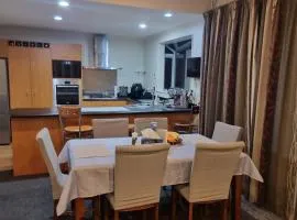 Home stay - Double Bed at Churton Park
